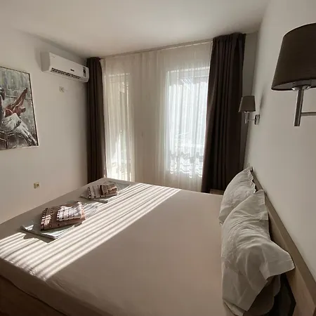 Amel -new Luxury Close To The Апартамент Равда